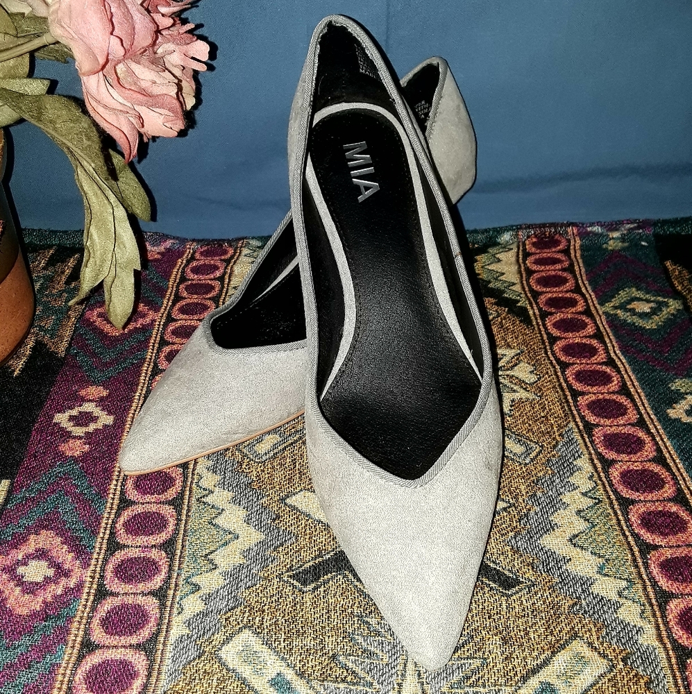 Mia Beige Pumps